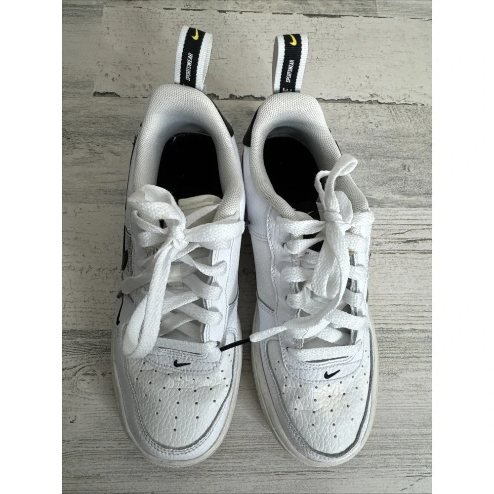 Nike Air Force 1 LV8 Utility GS White Black‎ Sneakers 4Y AR1708-100